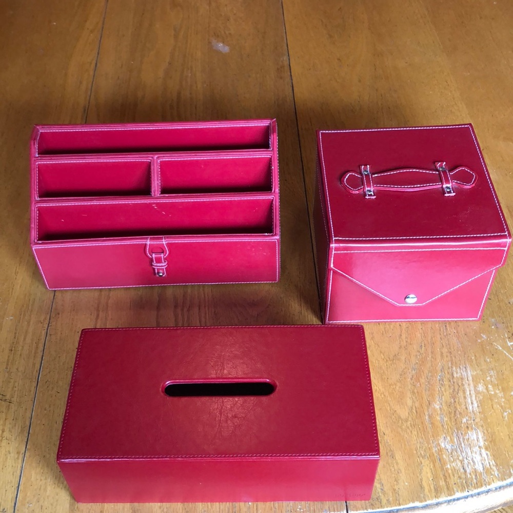 Desk organizers, storage box, tissue box cover.